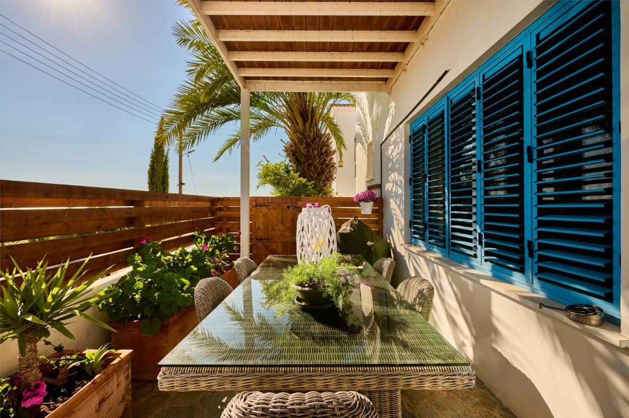Villanelle Bed & Breakfast Welcomes Dog Lovers Only Tala ภายนอก รูปภาพ