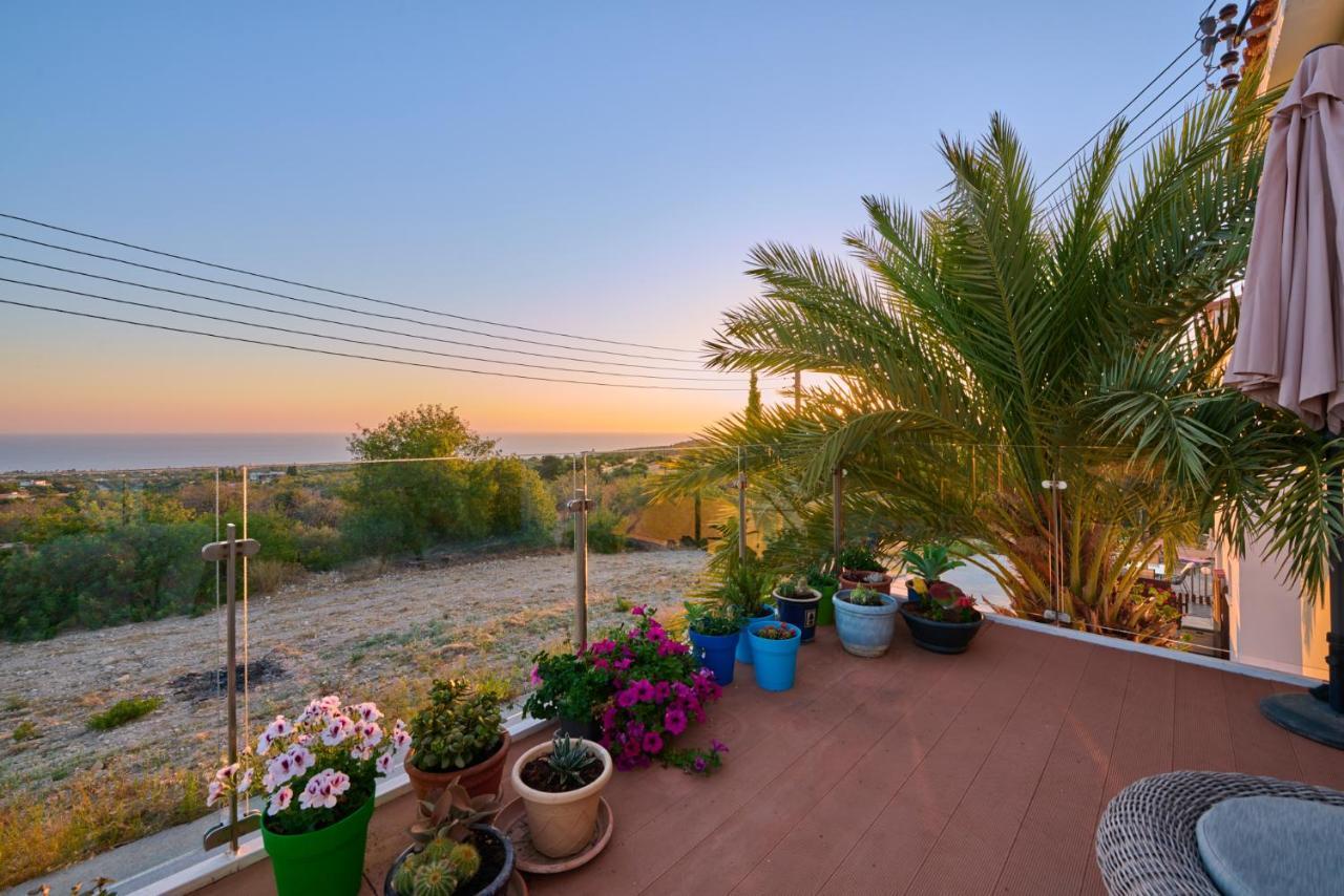 Villanelle Bed & Breakfast Welcomes Dog Lovers Only Tala ภายนอก รูปภาพ