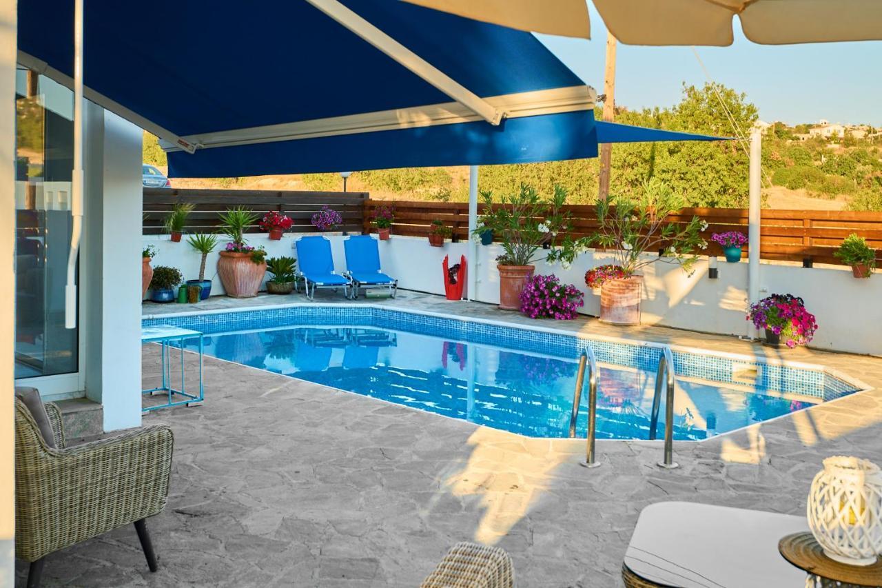 Villanelle Bed & Breakfast Welcomes Dog Lovers Only Tala ภายนอก รูปภาพ